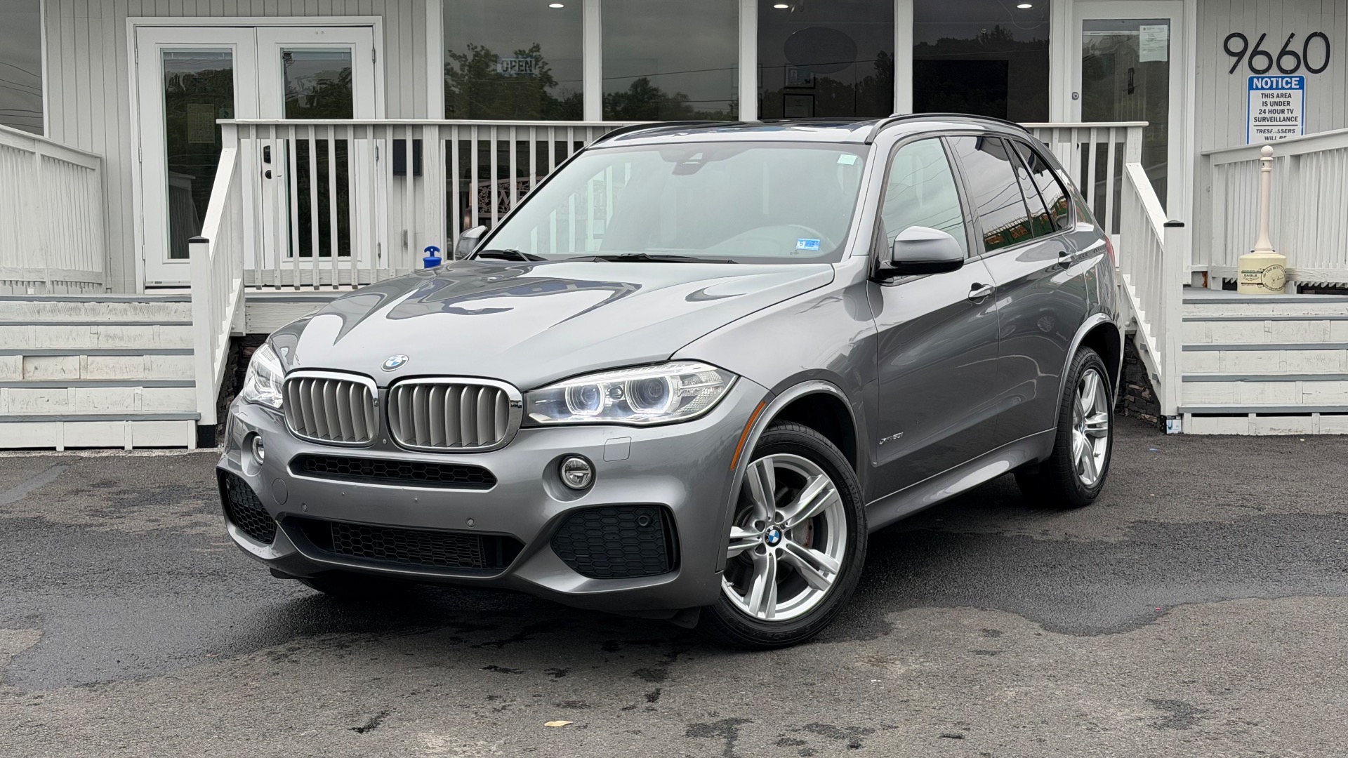 2016 BMW X5 xDrive50i's photo