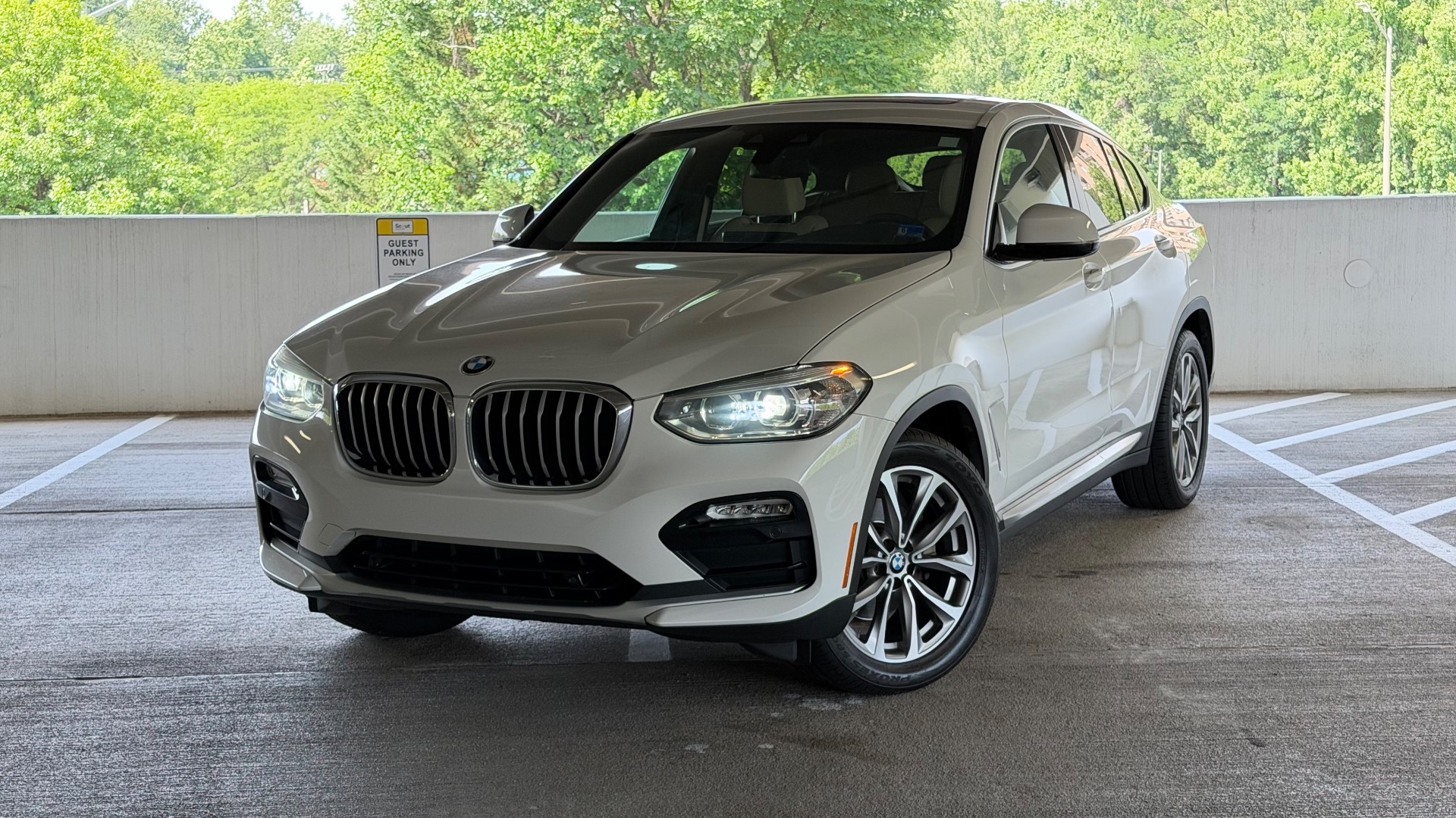 2019 BMW X4 xDrive30i's photo