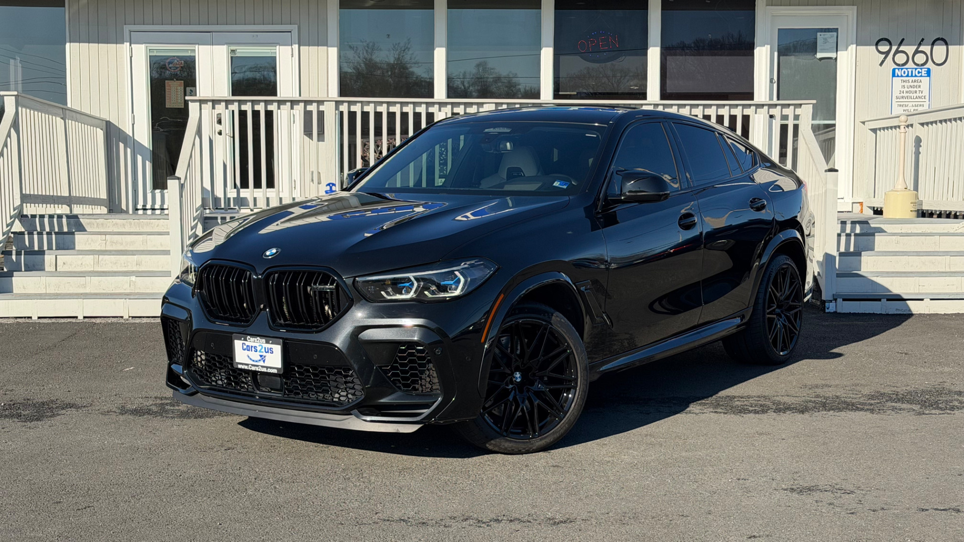 2022 BMW X6 M -'s photo