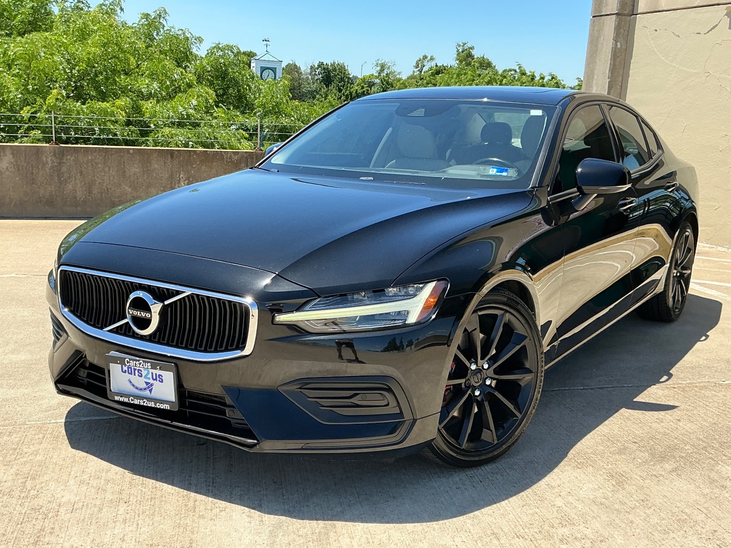 2019 Volvo S60 T5 Momentum's photo