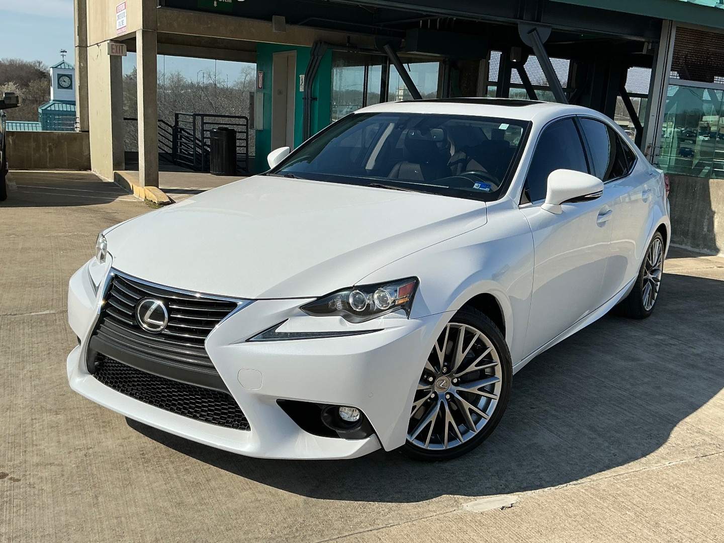 2016 Lexus IS 350 200t's photo