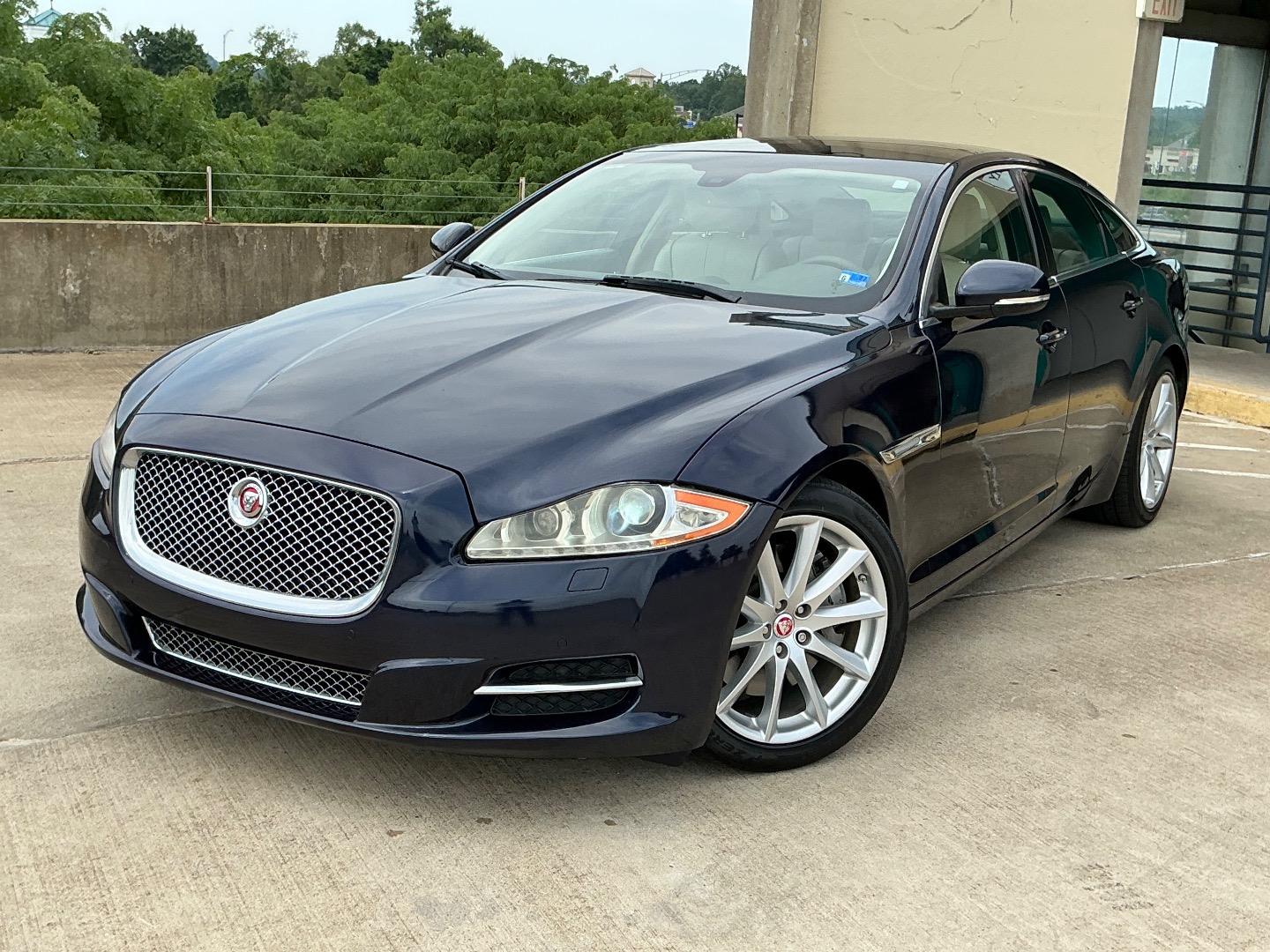 2014 Jaguar XJ XJ AWD's photo
