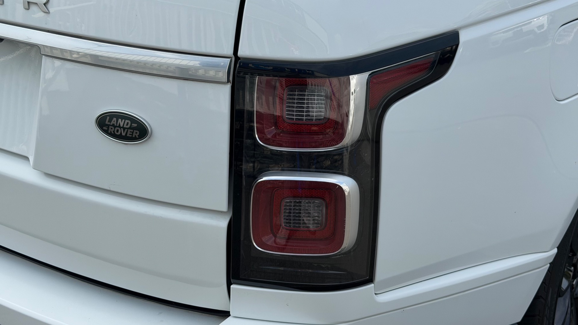 2018 Land Rover Range Rover Supercharged - Photo 25