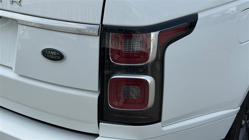 2018 Land Rover Range Rover Supercharged - Photo 26