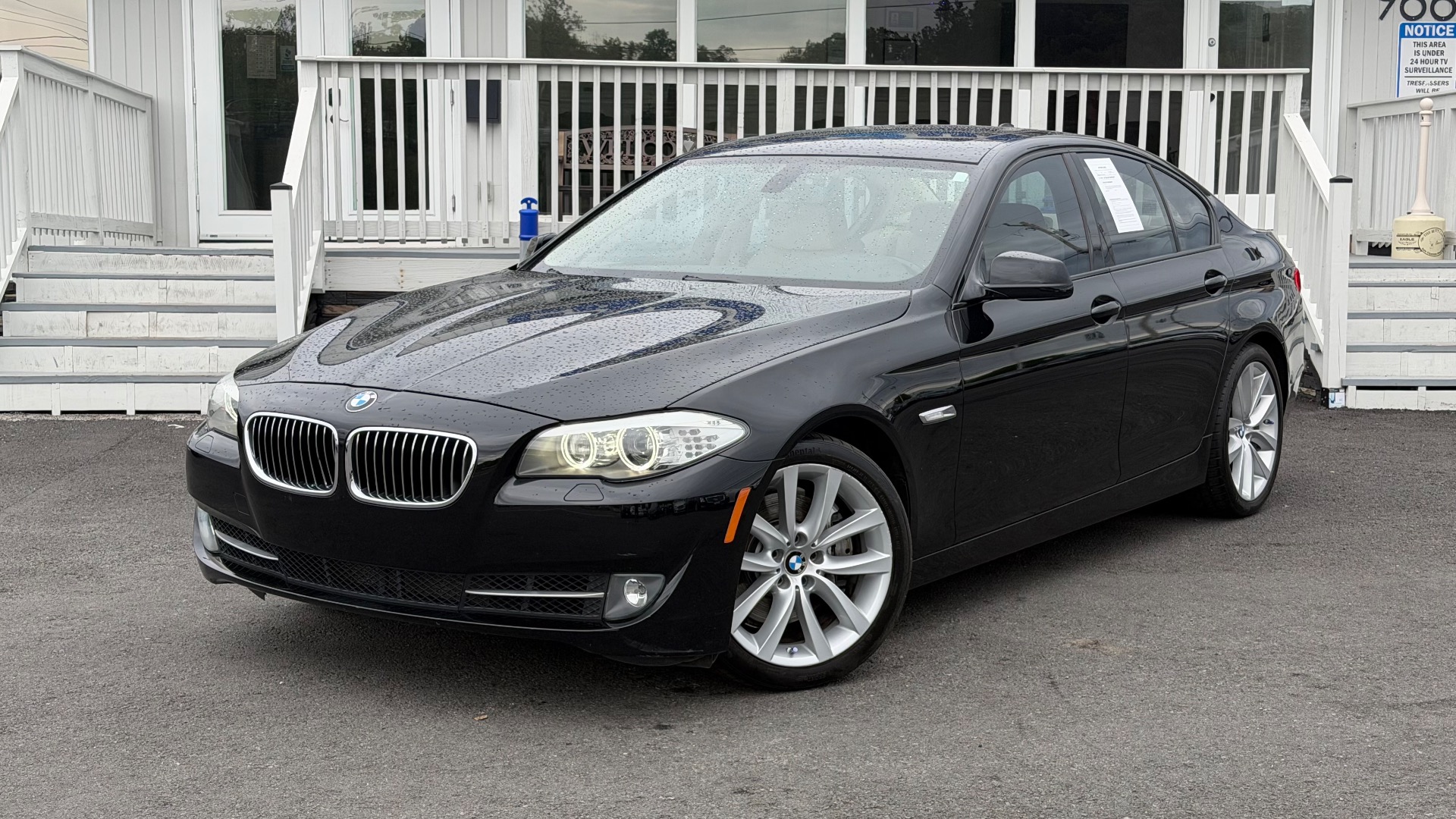 2011 BMW 5 Series 535i Sedan's photo