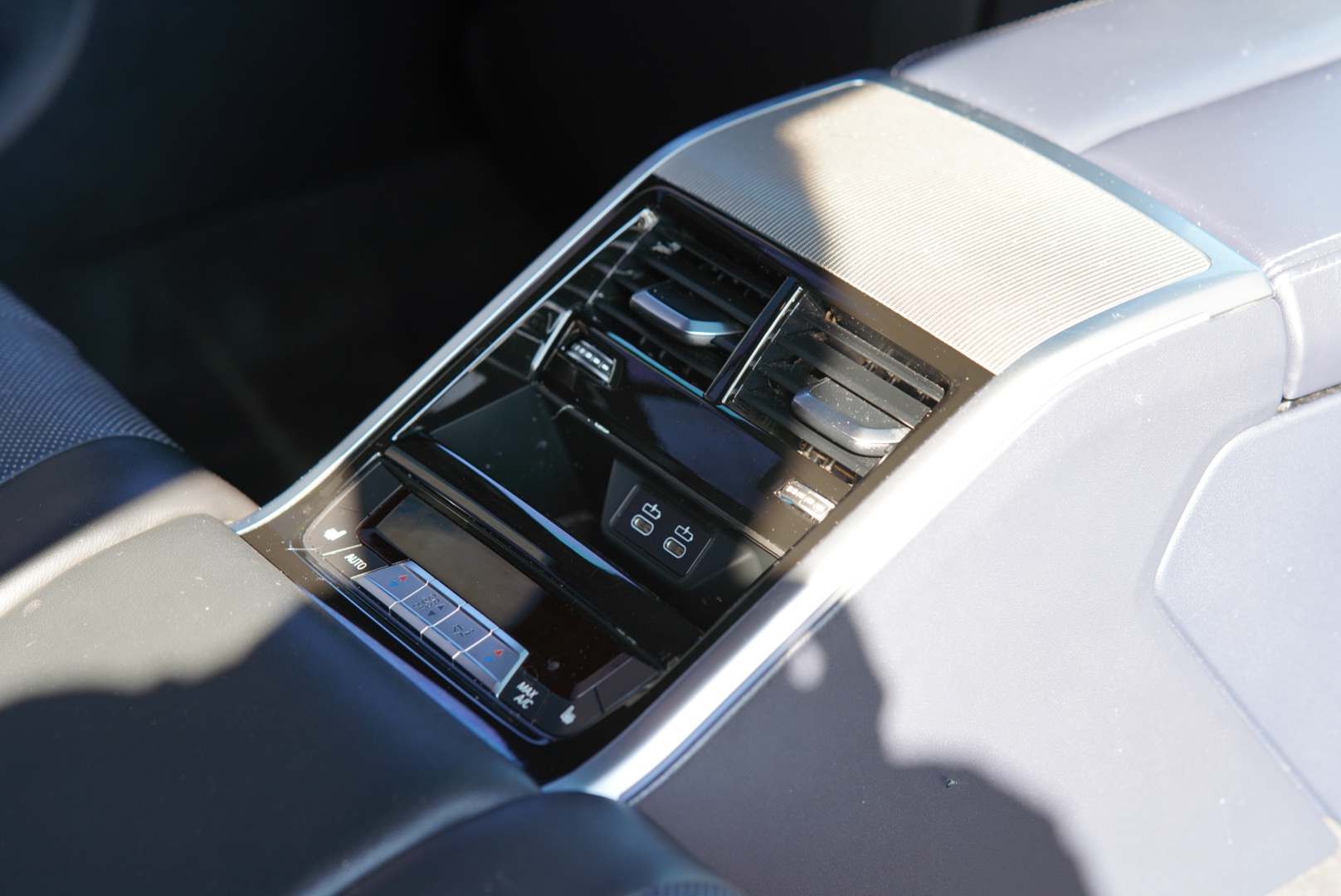 2020 BMW 8 Series M850i - Photo 227