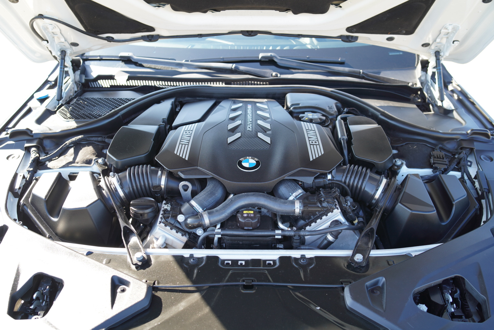 2020 BMW 8 Series M850i - Photo 237