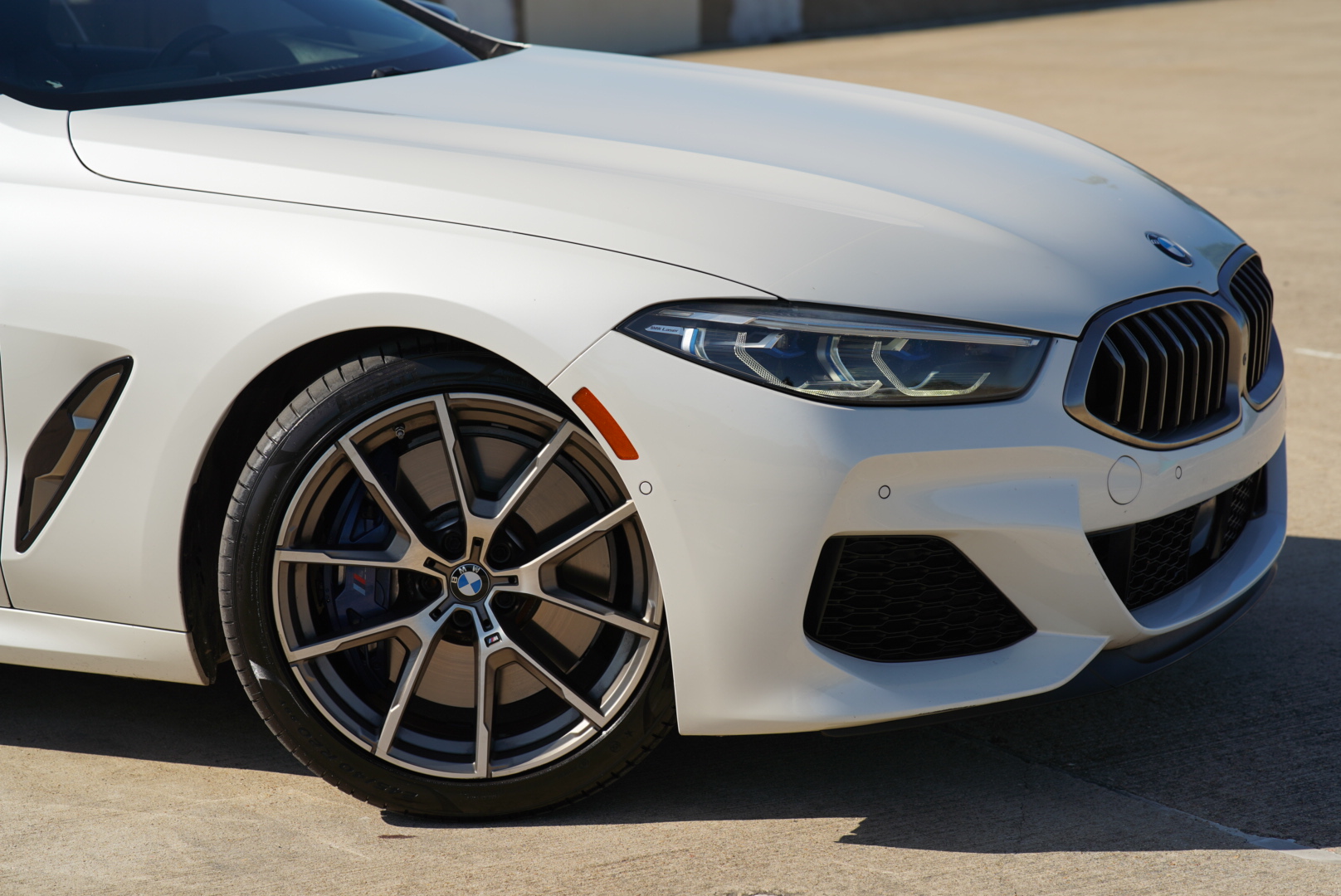 2020 BMW 8 Series M850i - Photo 35