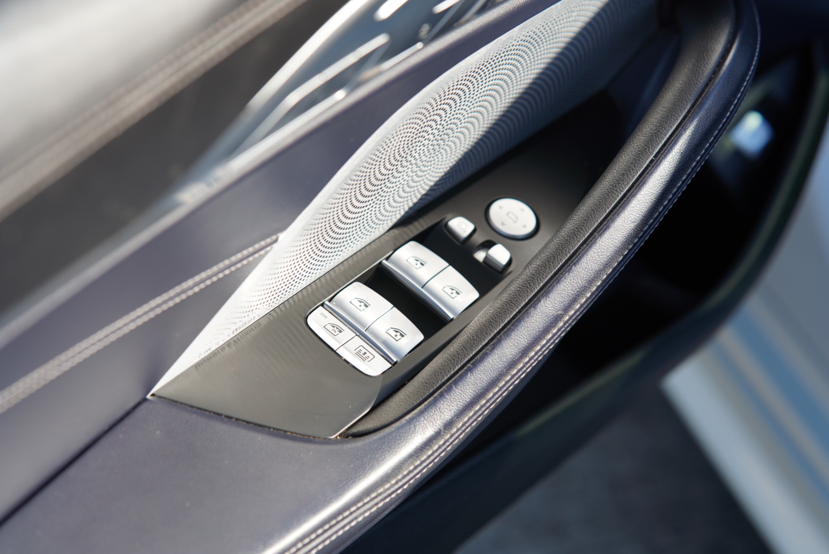 2020 BMW 8 Series M850i - Photo 139