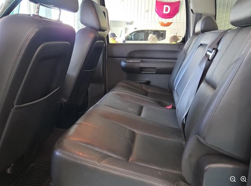 2009 GMC Sierra 2500HD SLE - Photo 8