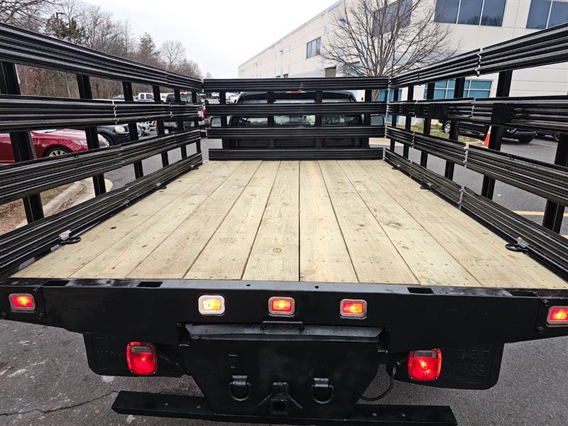 2011 Ford F-450 Super Duty Chassis Cab XLT - Photo 16