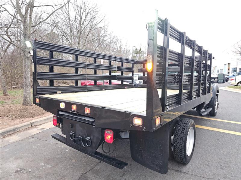 2011 Ford F-450 Super Duty Chassis Cab XLT - Photo 17