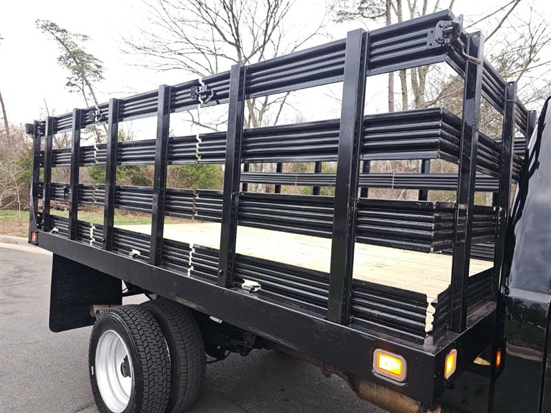 2011 Ford F-450 Super Duty Chassis Cab XLT - Photo 28