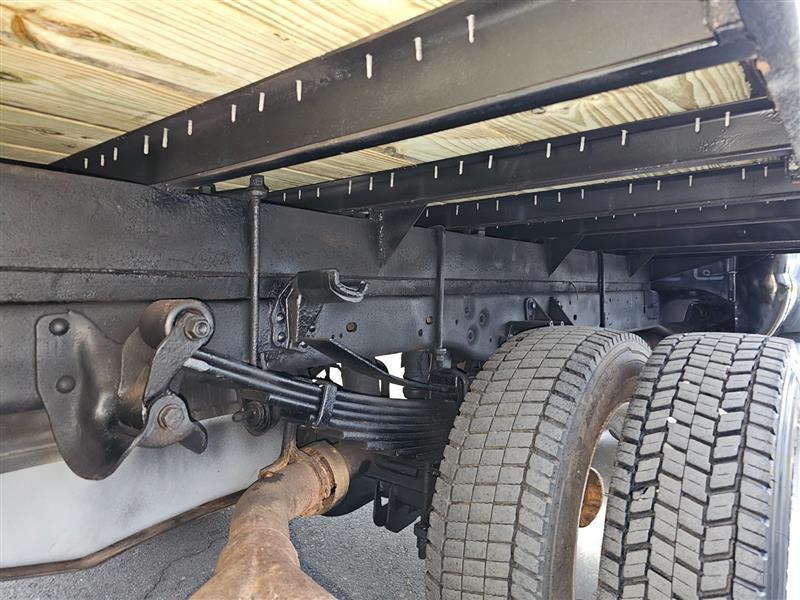 2011 Ford F-450 Super Duty Chassis Cab XLT - Photo 38