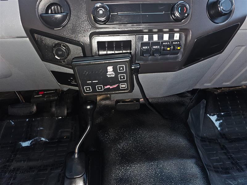 2011 Ford F-450 Super Duty Chassis Cab XLT - Photo 76