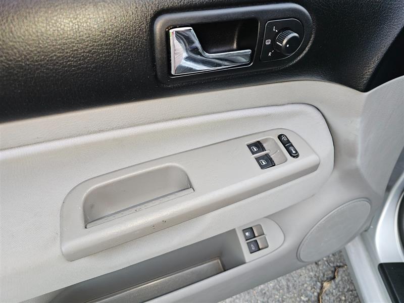 2004 Volkswagen Golf GL - Photo 33