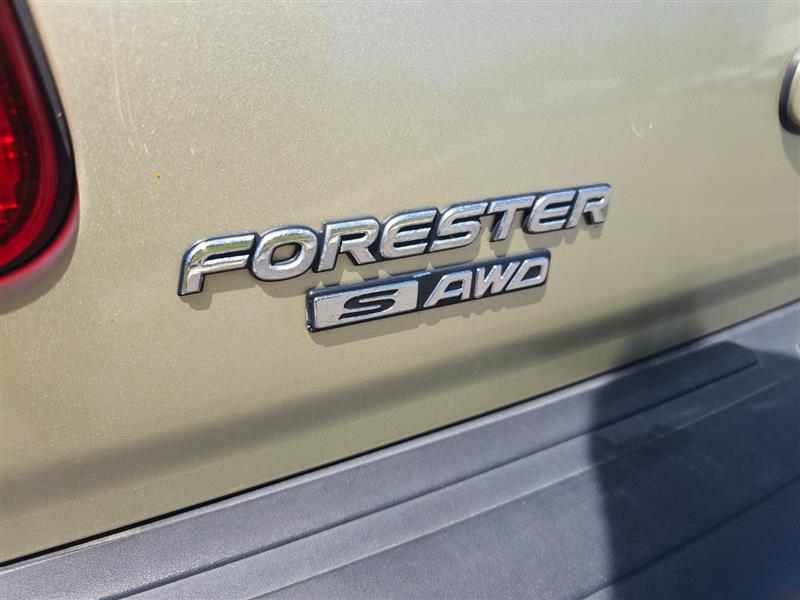 2001 Subaru Forester - Photo 15