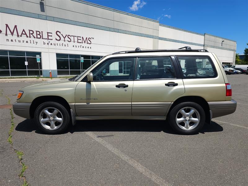 2001 Subaru Forester - Photo 10