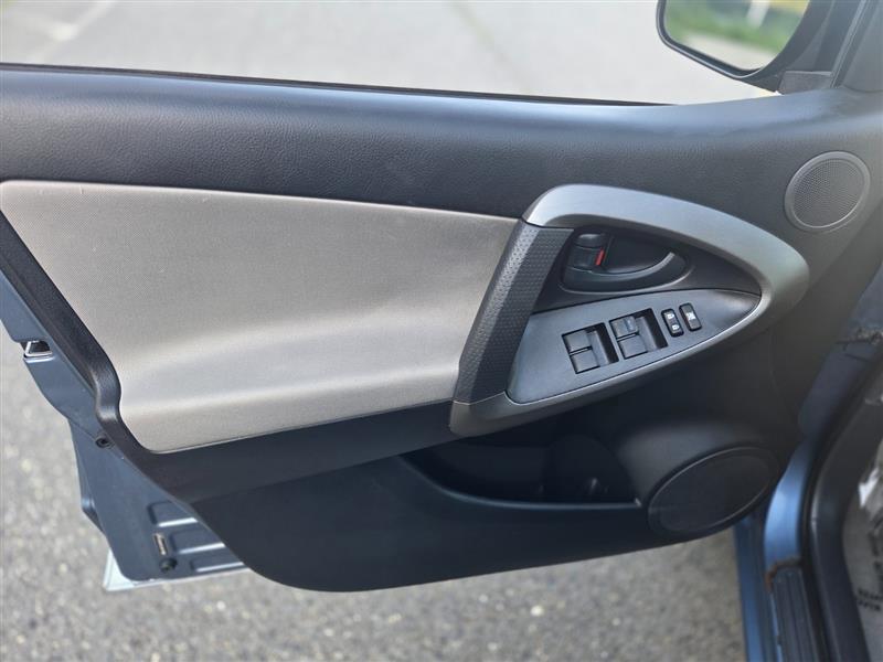2009 Toyota RAV4 Base - Photo 16