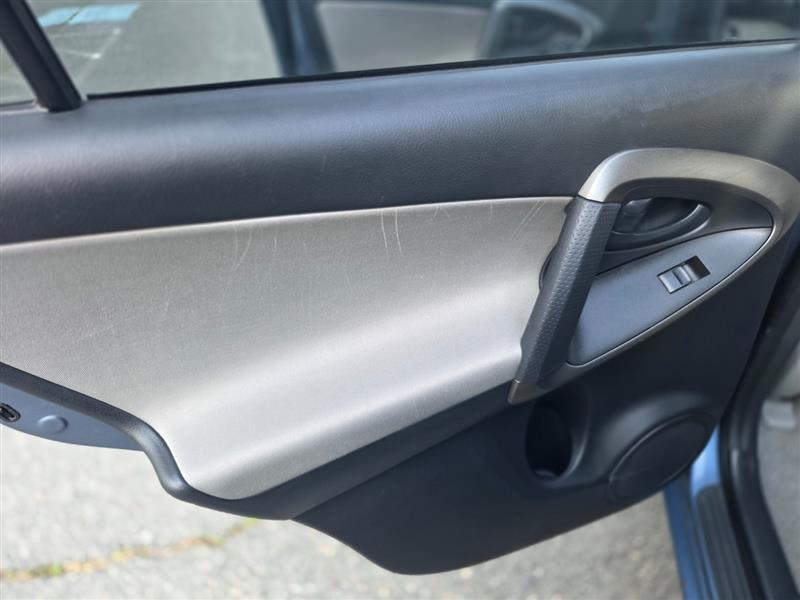 2009 Toyota RAV4 Base - Photo 18