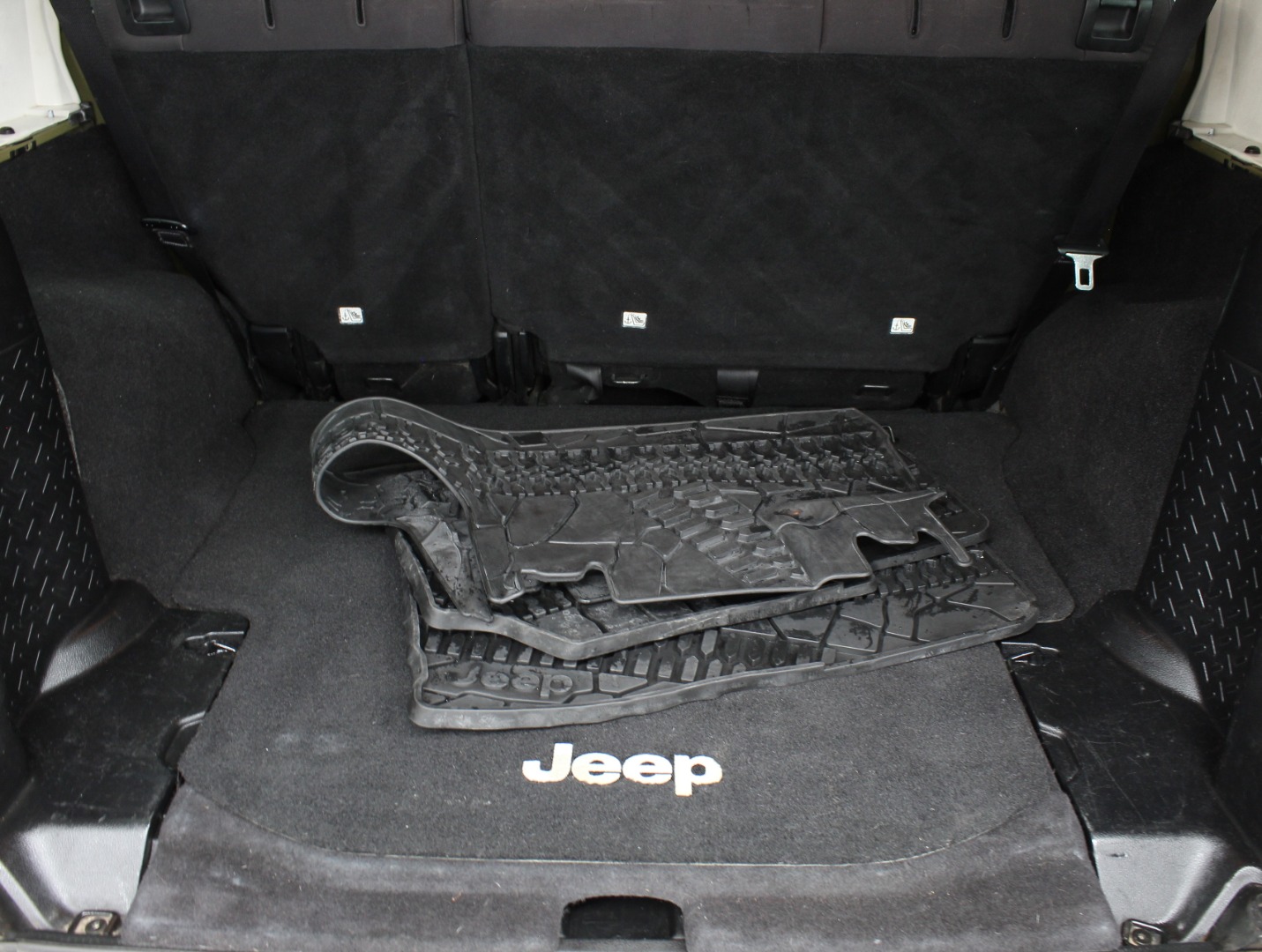 2013 Jeep Wrangler Unlimited Sport - Photo 18