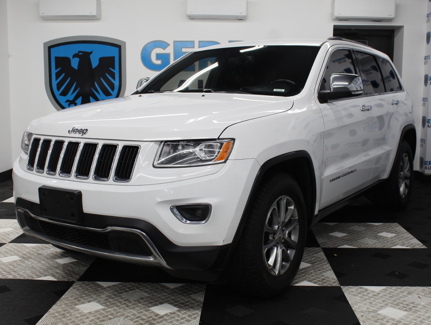 2015 Jeep Grand Cherokee Limited 4WD's photo