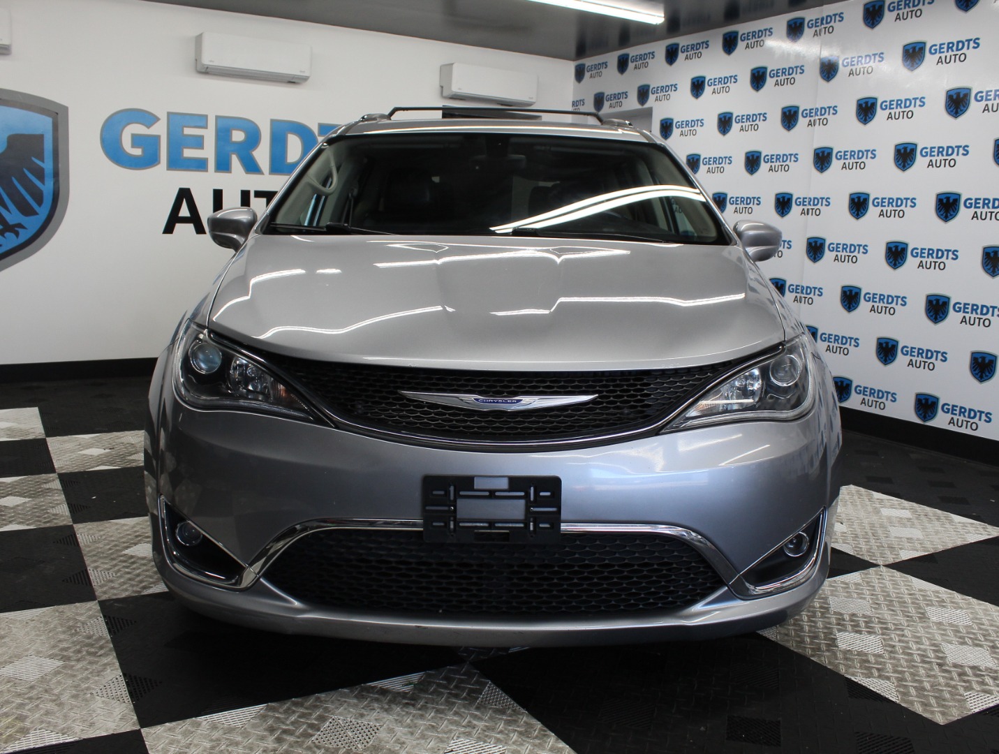 2019 Chrysler Pacifica Touring L - Photo 6