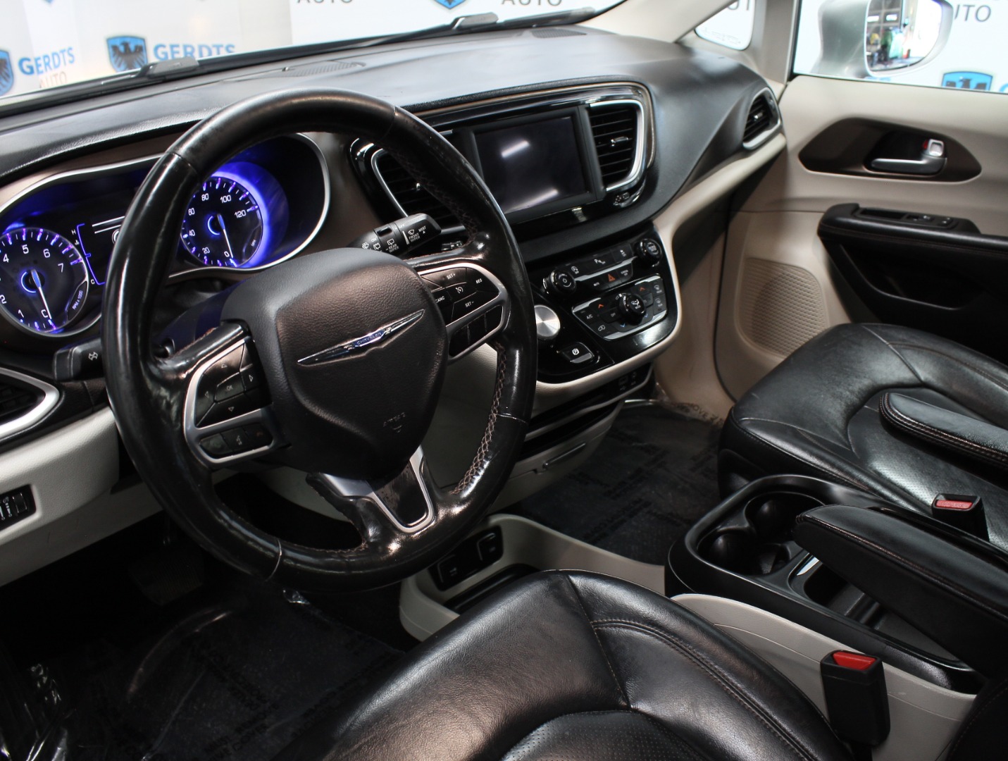 2019 Chrysler Pacifica Touring L - Photo 7
