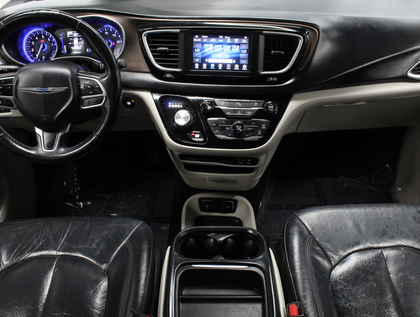 2018 Chrysler Pacifica Touring L - Photo 9