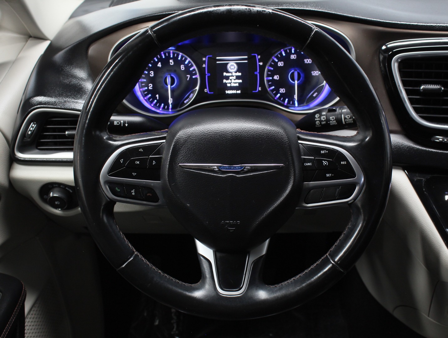 2018 Chrysler Pacifica Touring L - Photo 14
