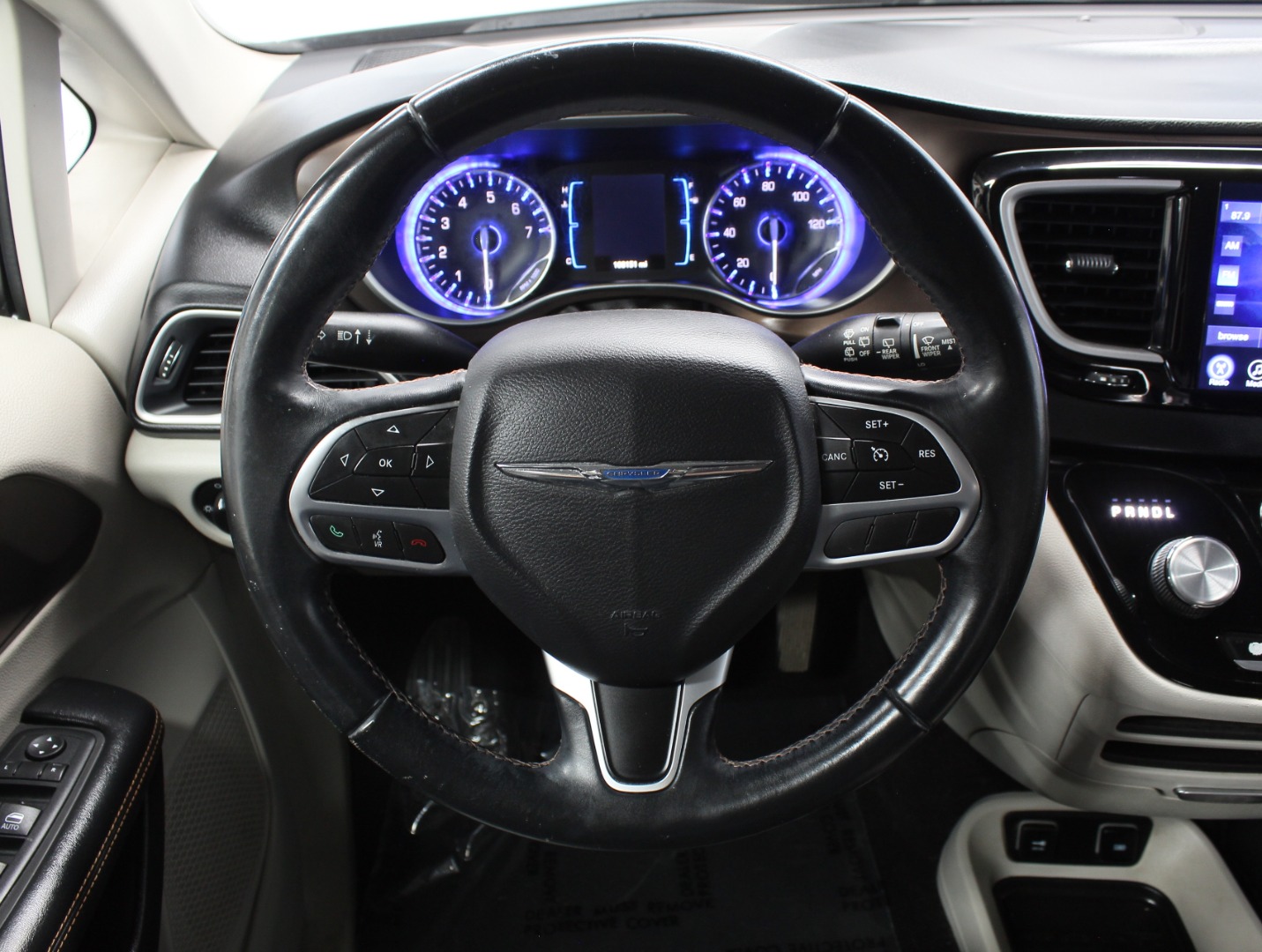 2017 Chrysler Pacifica Touring-L - Photo 14