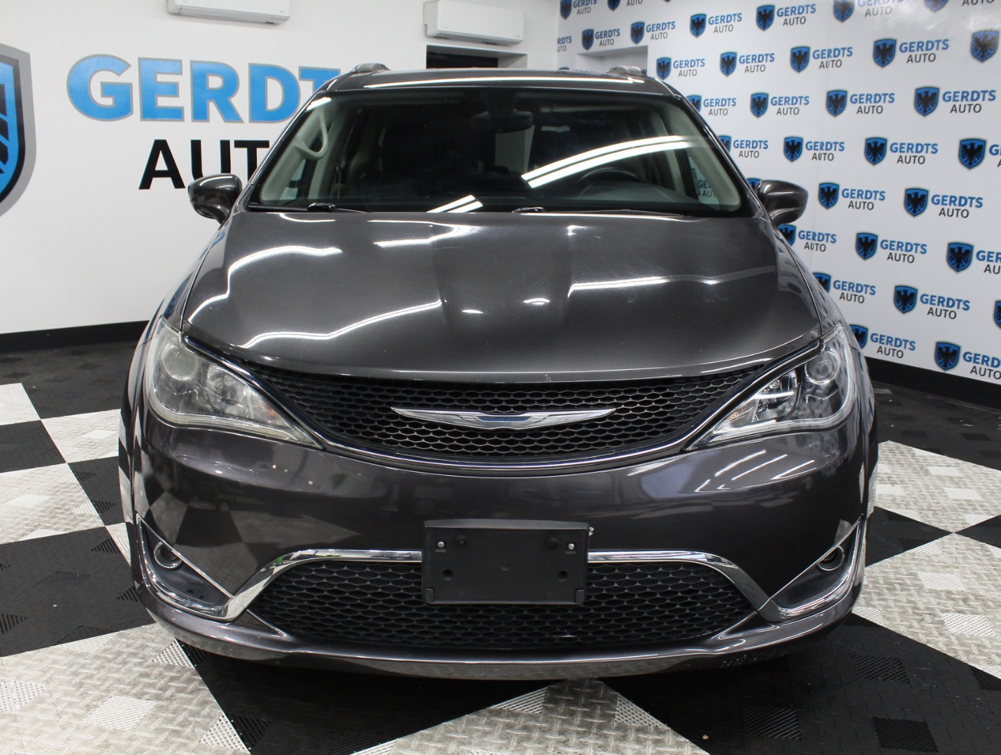2017 Chrysler Pacifica Touring-L - Photo 6