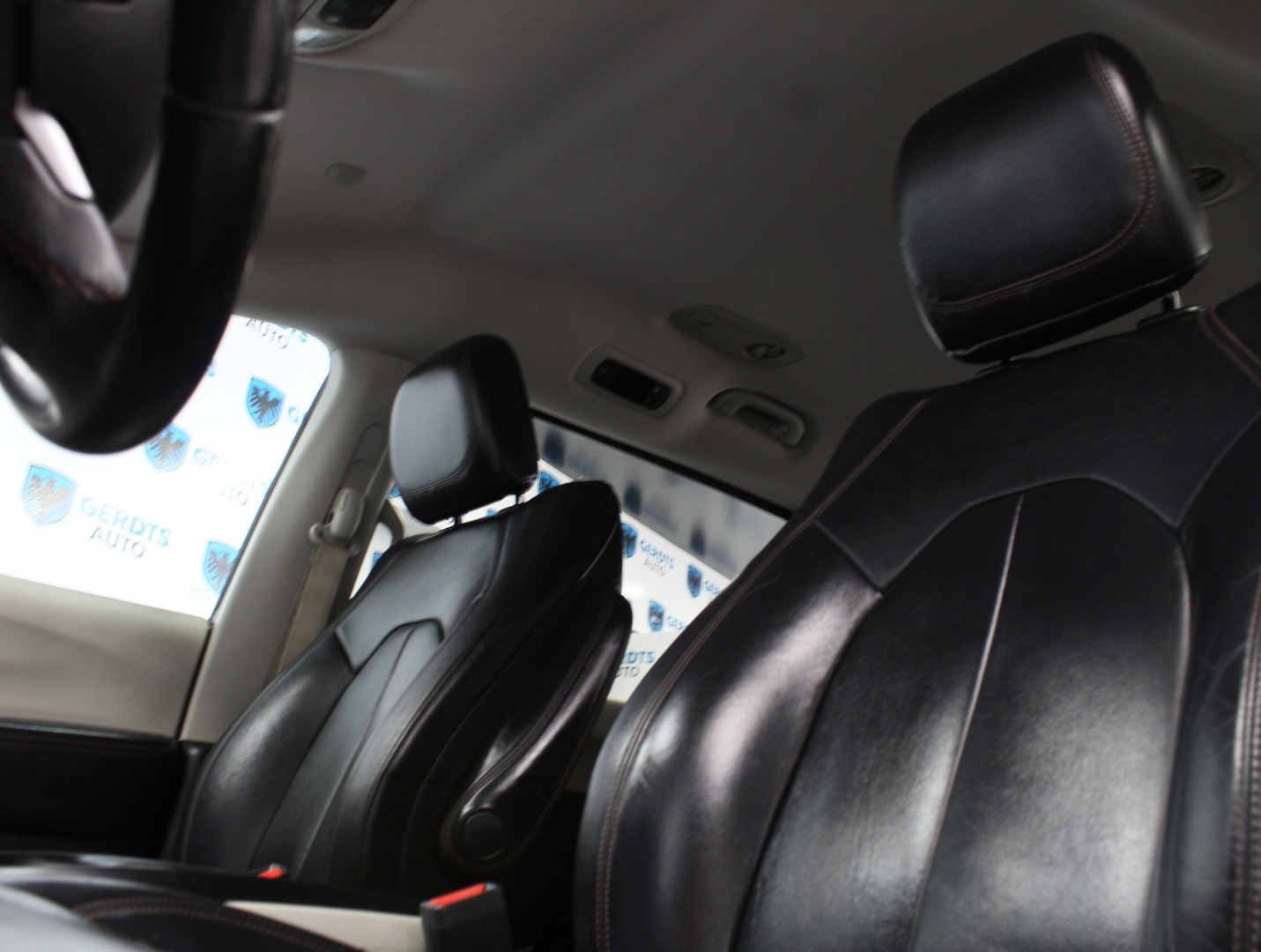 2017 Chrysler Pacifica Touring-L - Photo 8