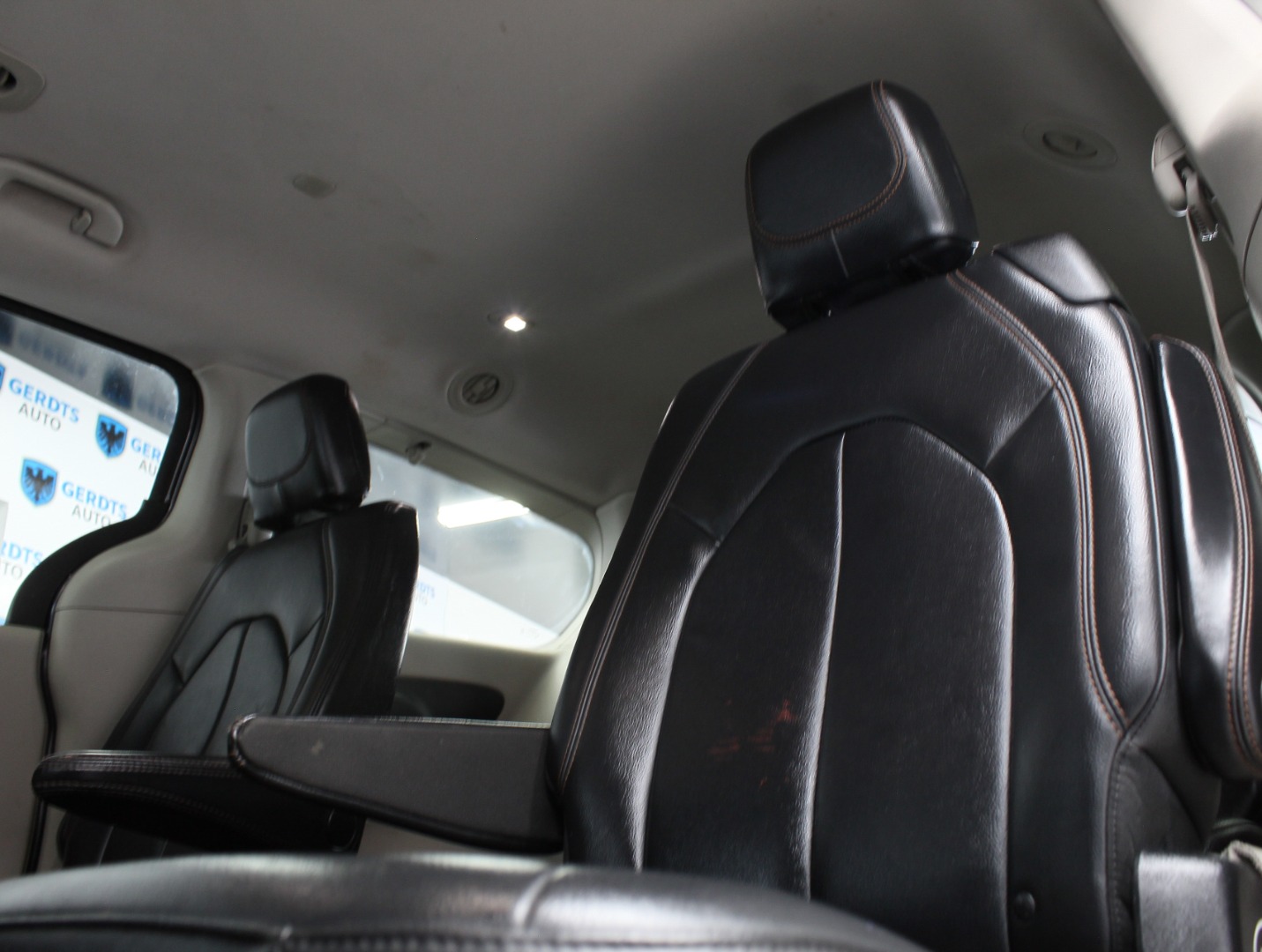2017 Chrysler Pacifica Touring-L - Photo 18