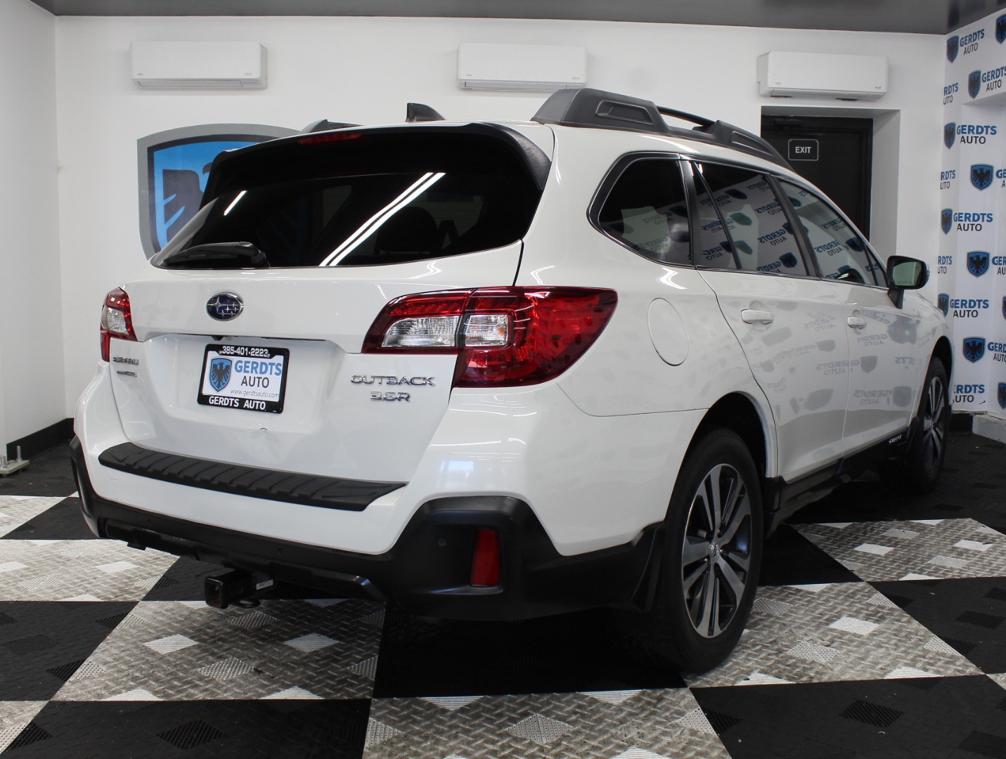 2018 Subaru Outback Limited - Photo 4