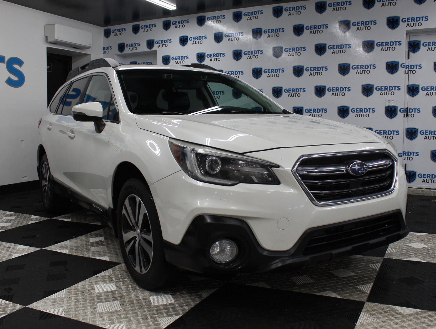 2018 Subaru Outback Limited - Photo 5