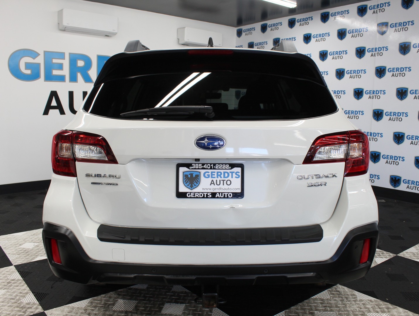 2018 Subaru Outback Limited - Photo 3