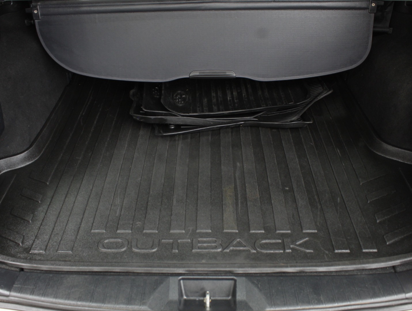 2018 Subaru Outback Limited - Photo 17