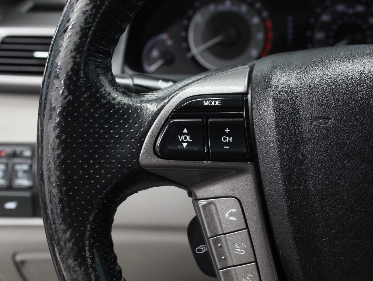 2015 Honda Odyssey EX-L - Photo 11