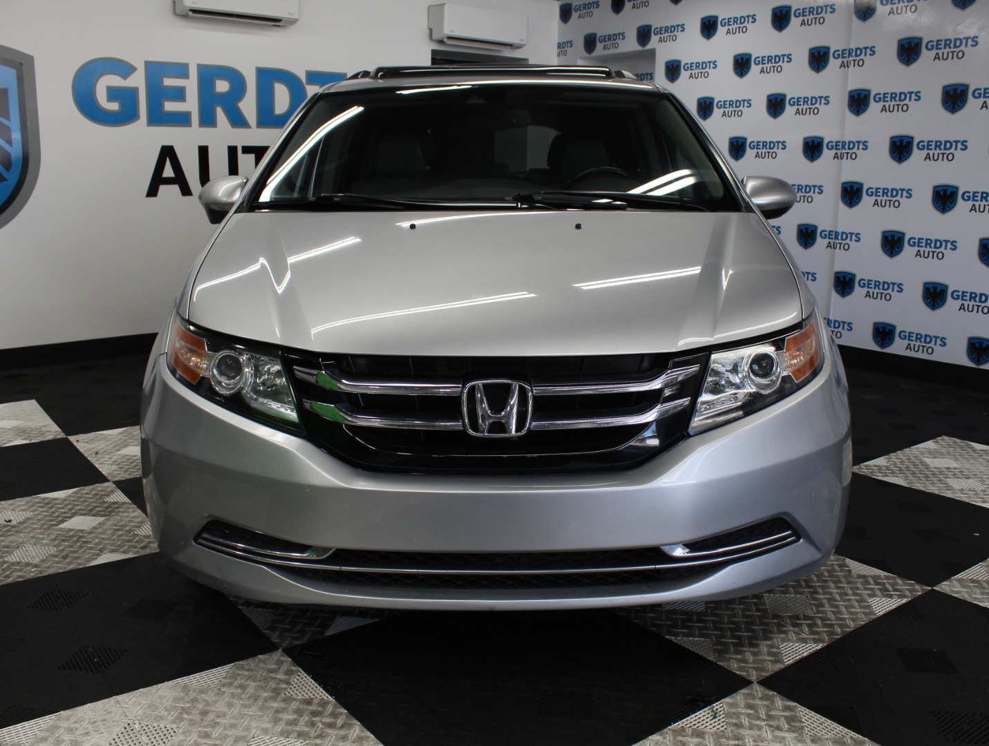 2015 Honda Odyssey EX-L - Photo 6