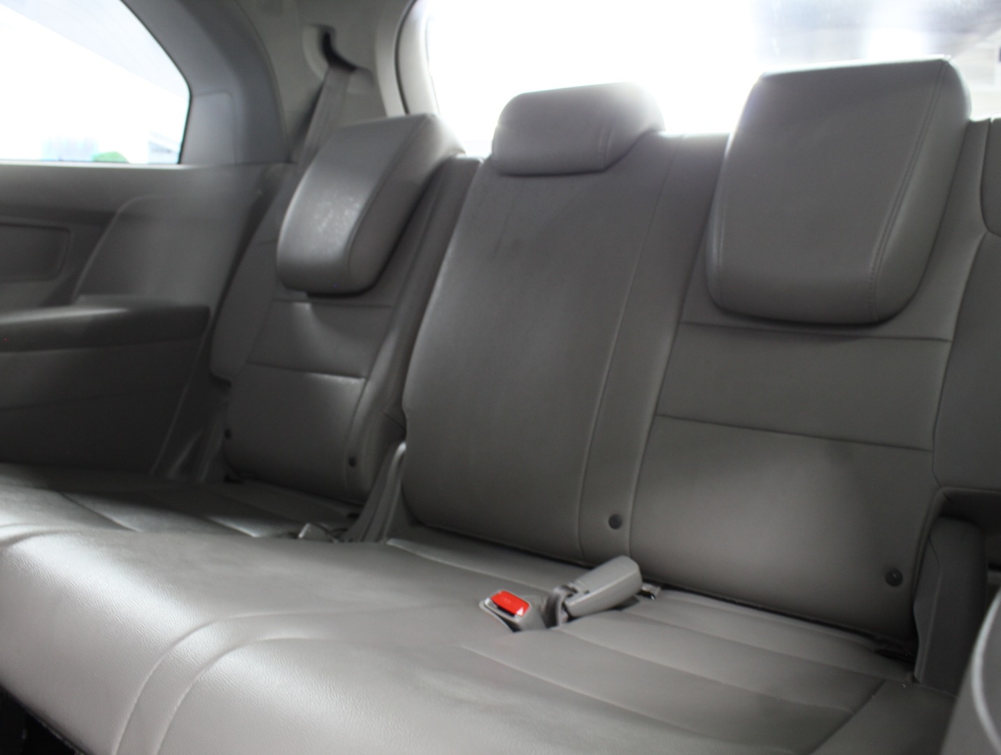 2015 Honda Odyssey EX-L - Photo 18