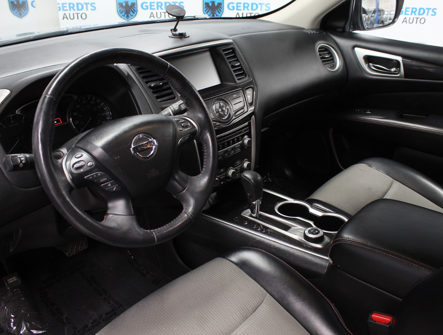 2019 Nissan Pathfinder SV - Photo 7