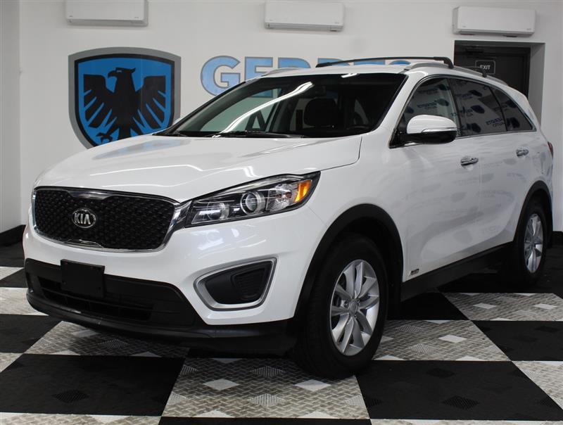 2017 KIA SORENTO LX