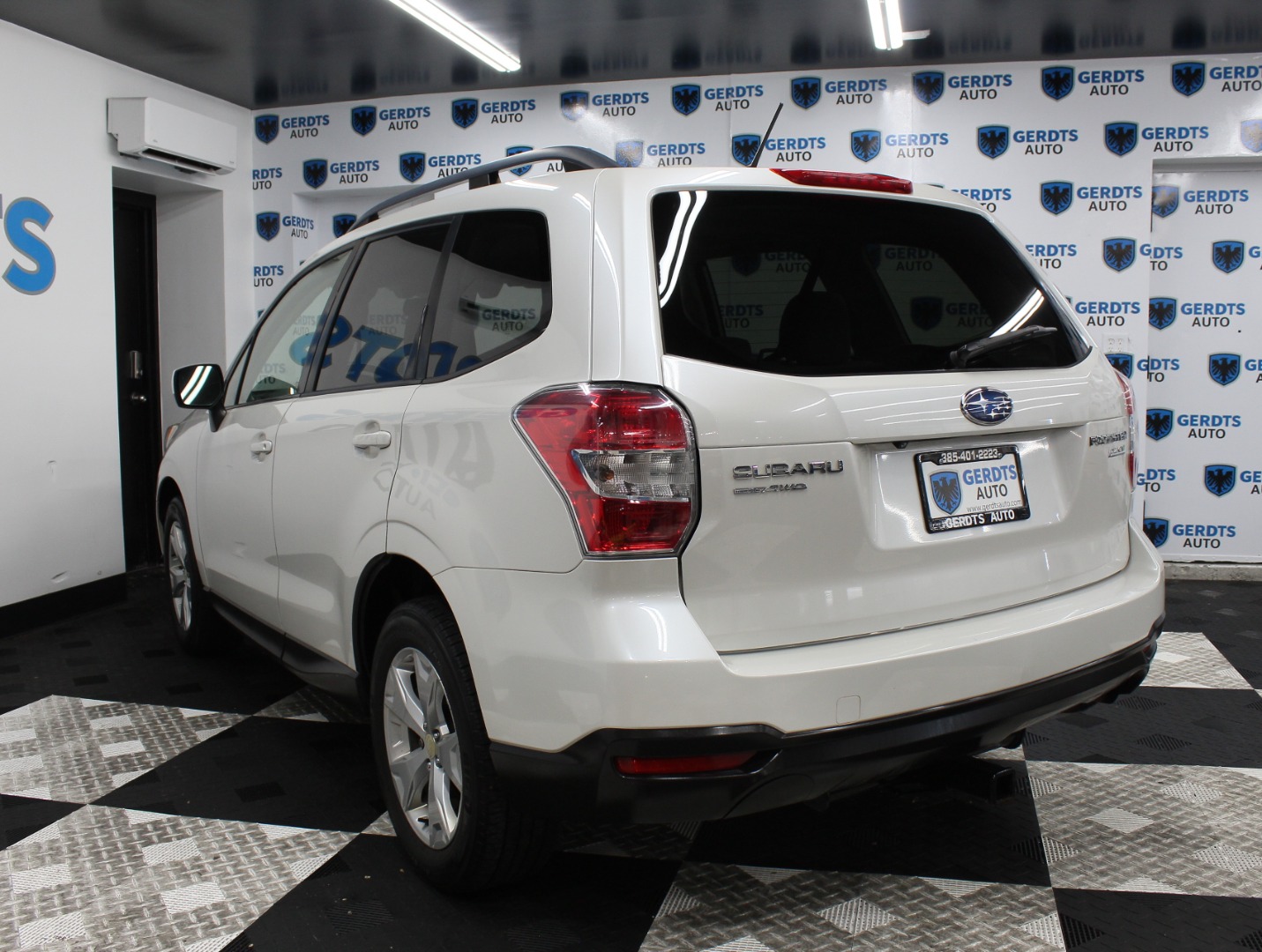 2015 Subaru Forester i Premium - Photo 2