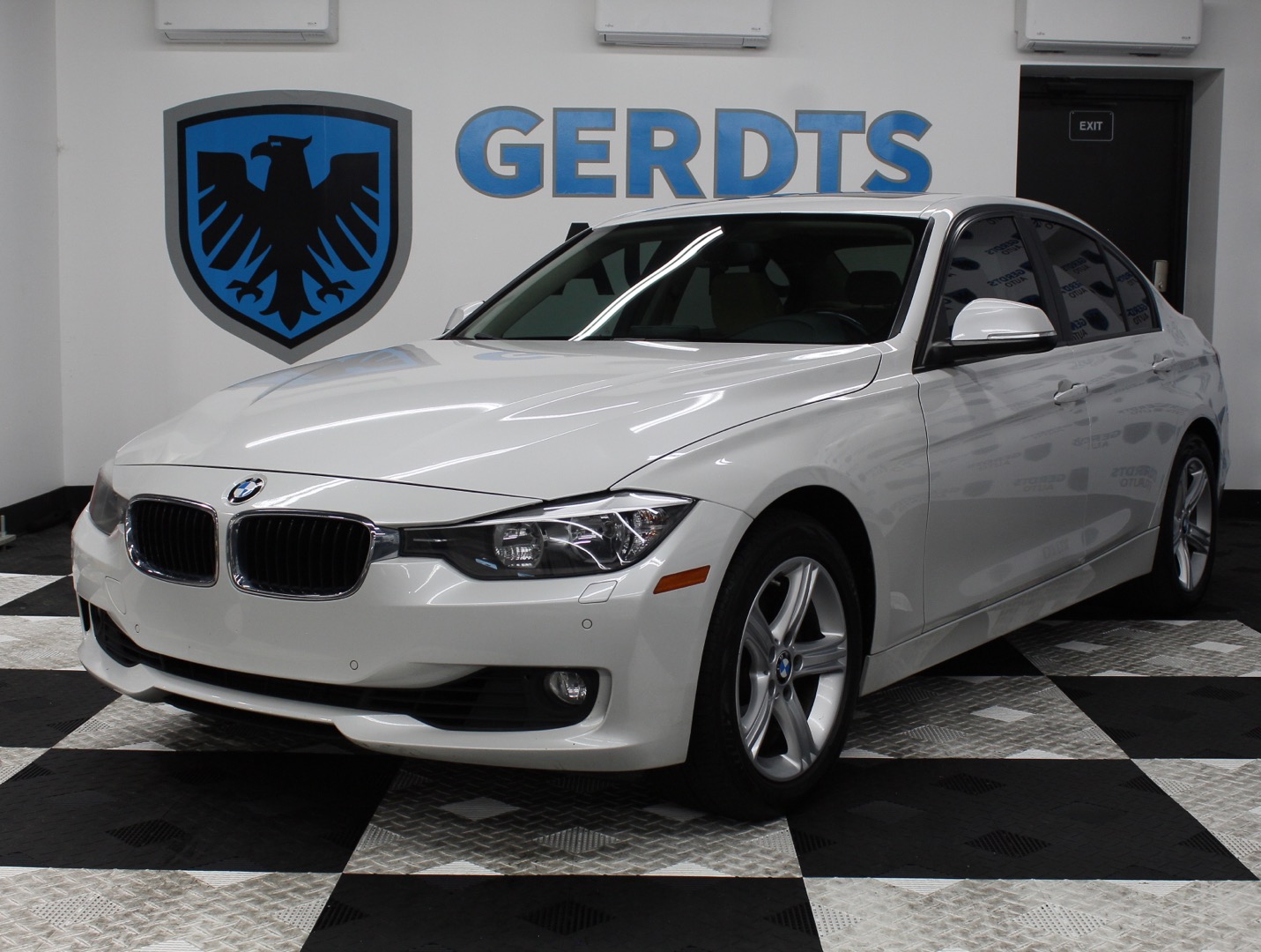 2014 BMW 3 Series 328i xDrive Sedan SULEV's photo