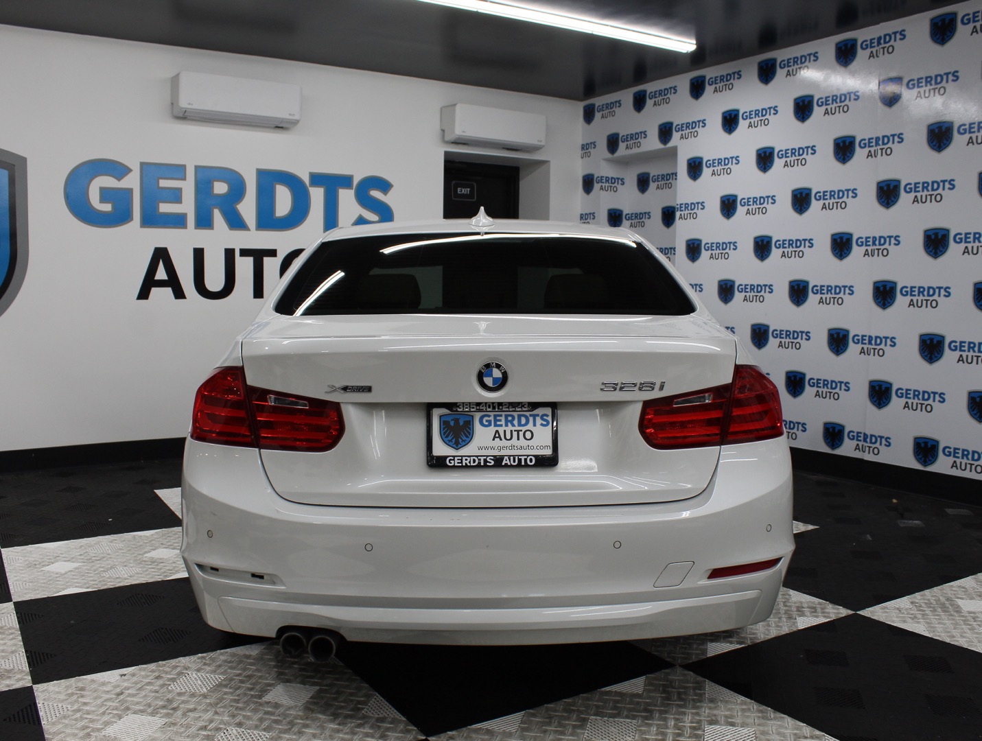 2014 BMW 3 Series 328i - Photo 3