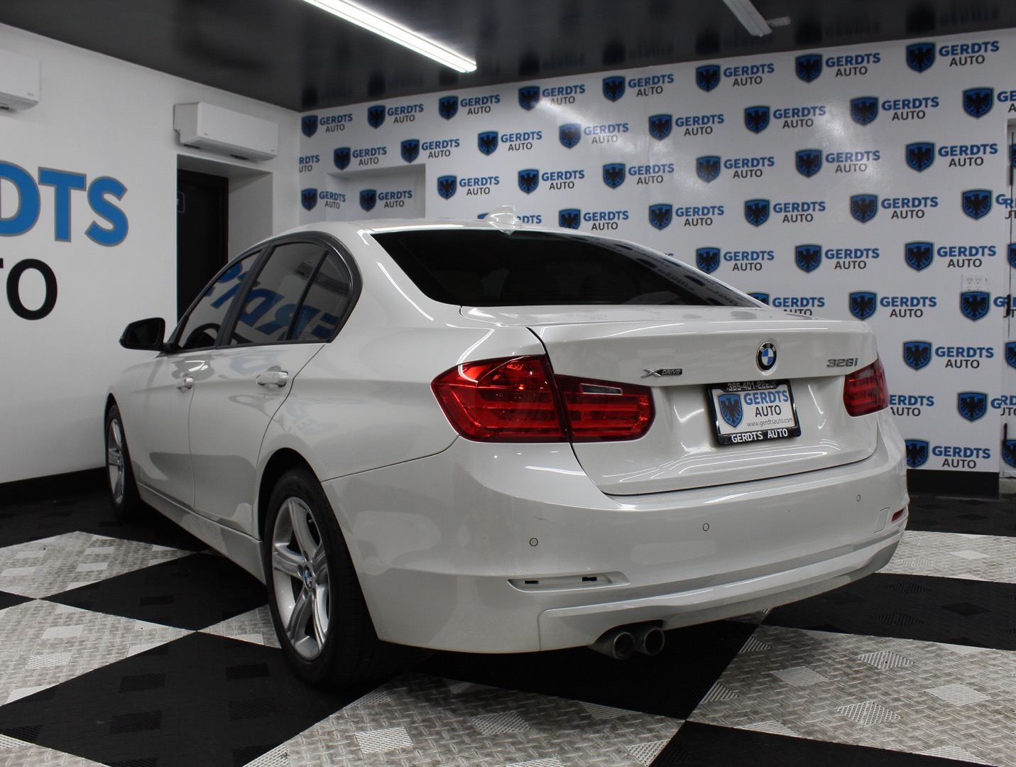 2014 BMW 3 Series 328i - Photo 2