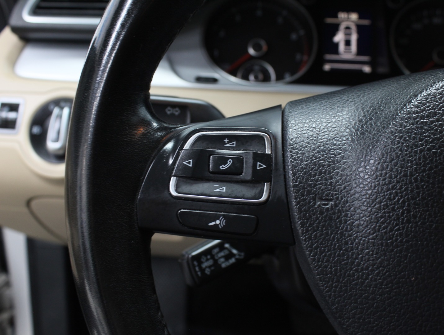2013 Volkswagen CC R-Line - Photo 11