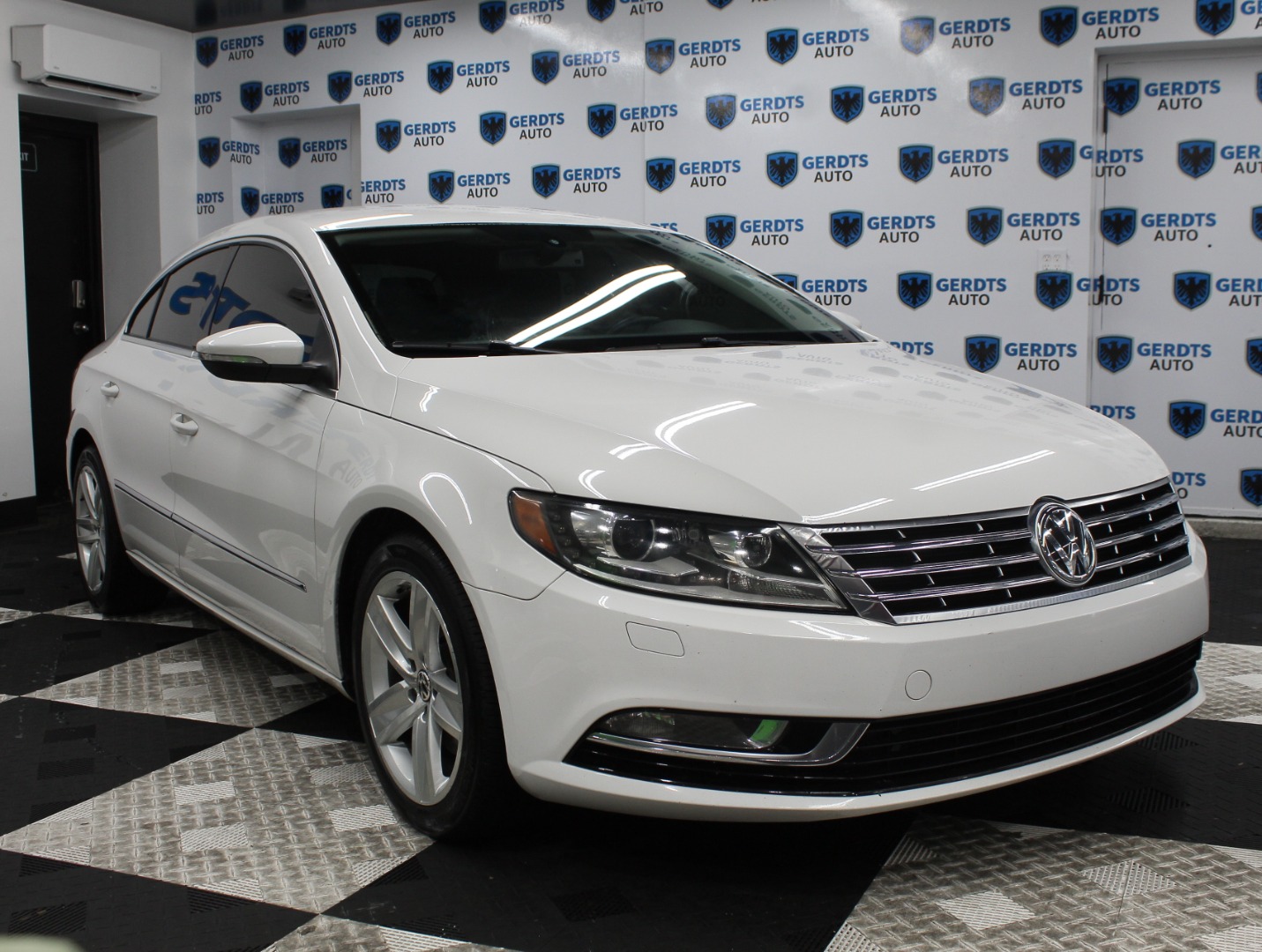 2013 Volkswagen CC R-Line - Photo 5