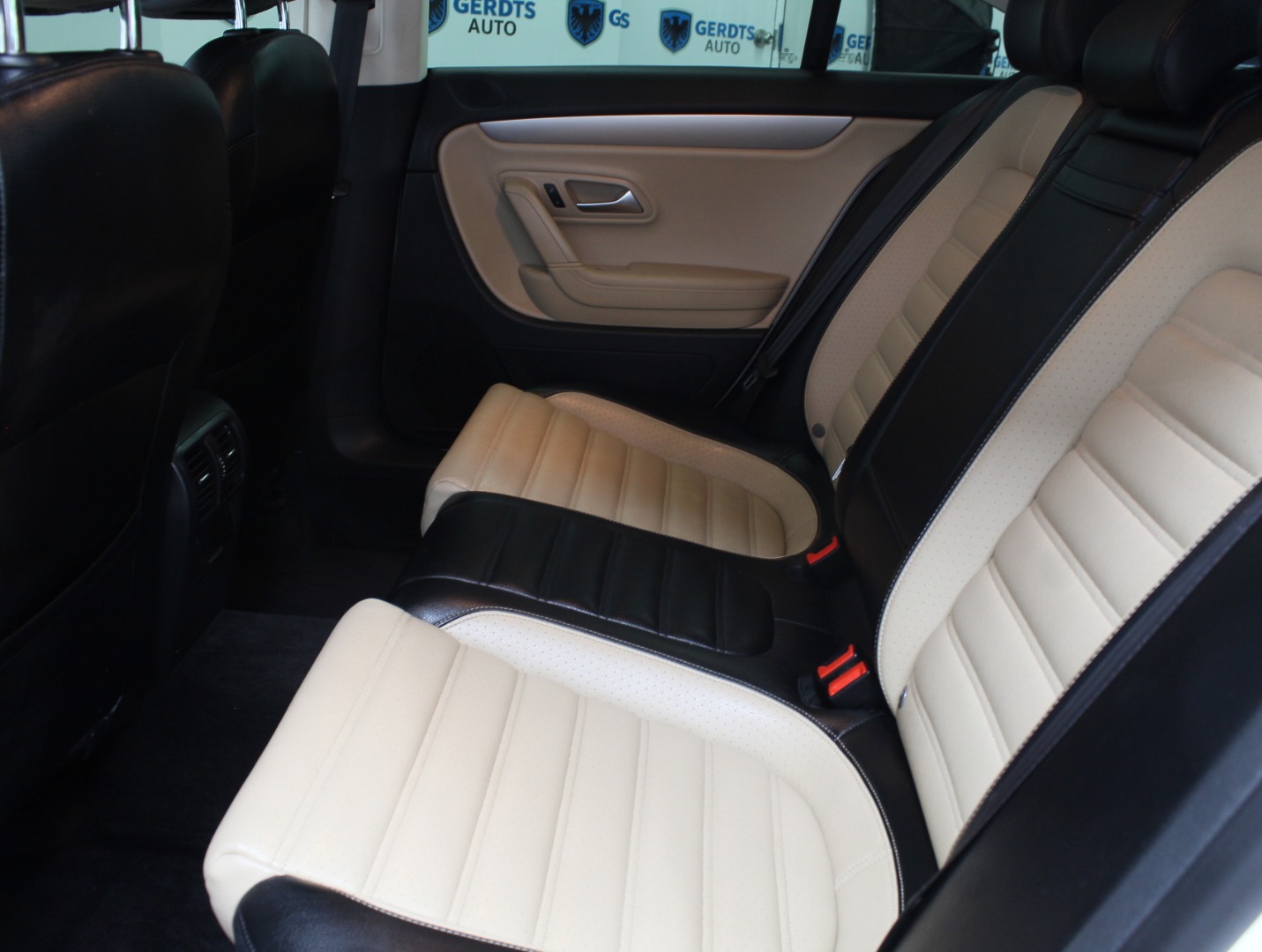 2013 Volkswagen CC R-Line - Photo 16